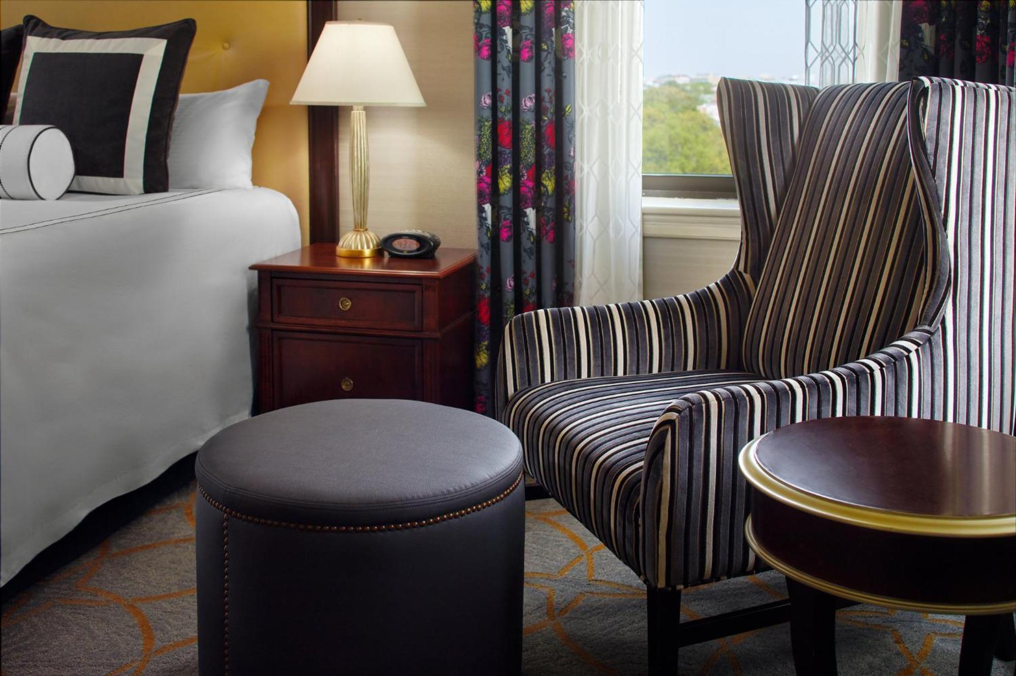 Premier Room - 1 King Bed,1275511726:JPEG