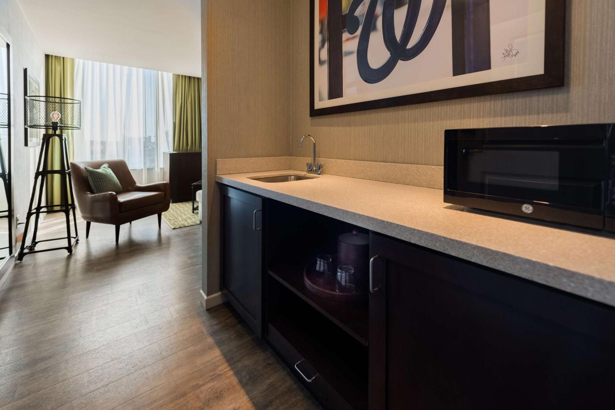 Suite Estudio con cama extragrande - No fumadores