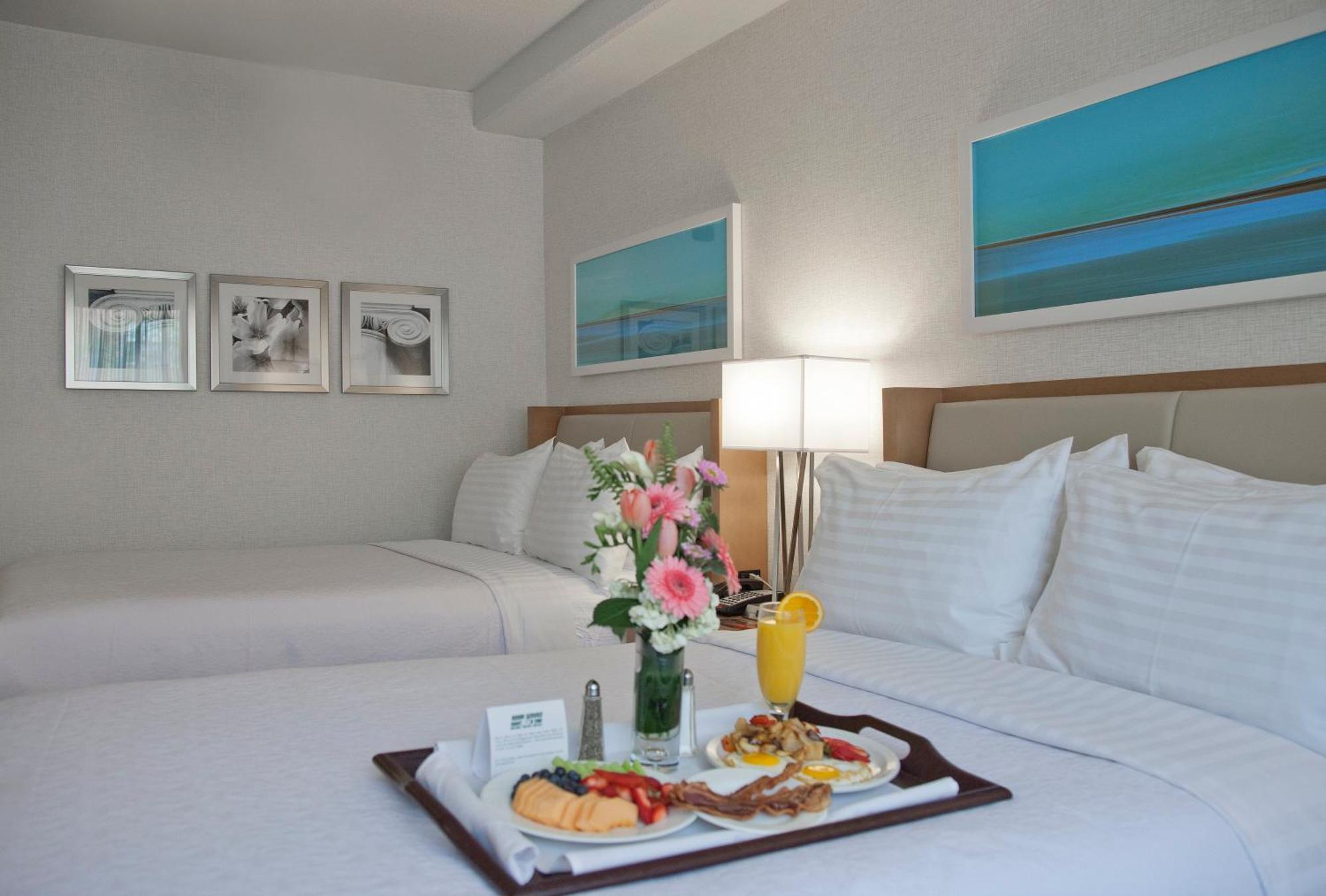 Double Room with Two Double Beds - Hearing Mobility Accessible Tub