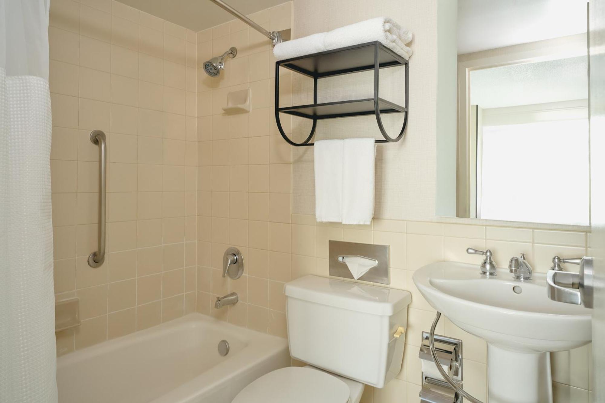 Superior King Room,1706810827:JPEG