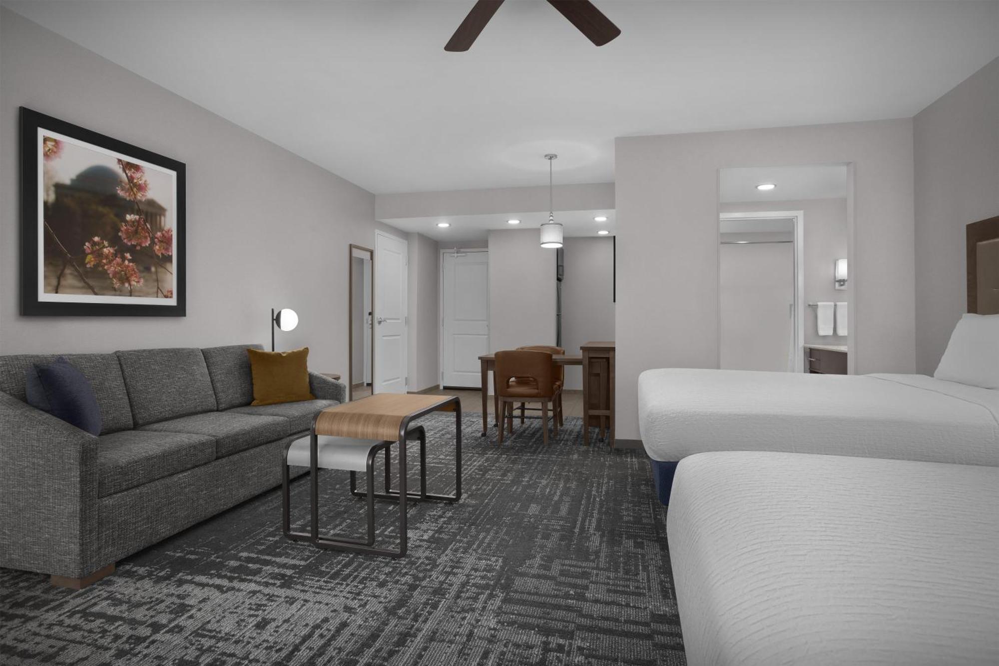 Queen Studio with Two Queen Beds - Non-Smoking