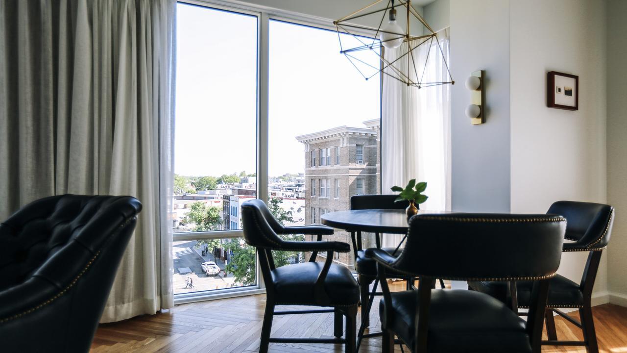 Apartment Suite,664059117:JPEG