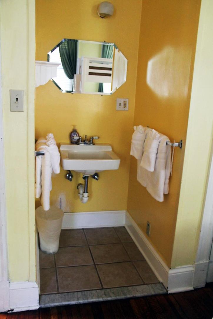 Deluxe Dreibettzimmer mit Gemeinschaftsbad