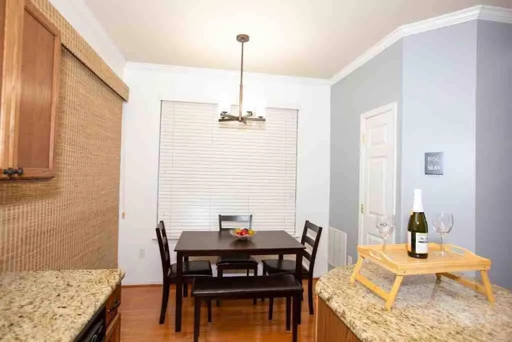 Luxe Palace: Cheerful 2Br & 3.5Ba Located In Dc-1