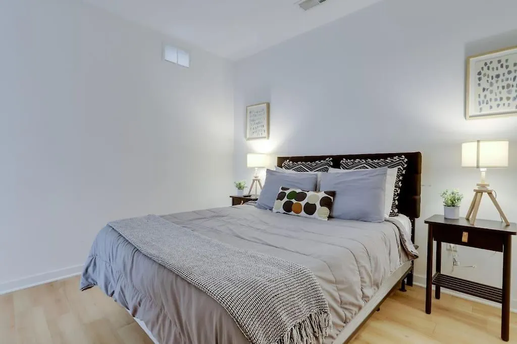 Fantastic 3Br Condo At Shaw With Gym-1