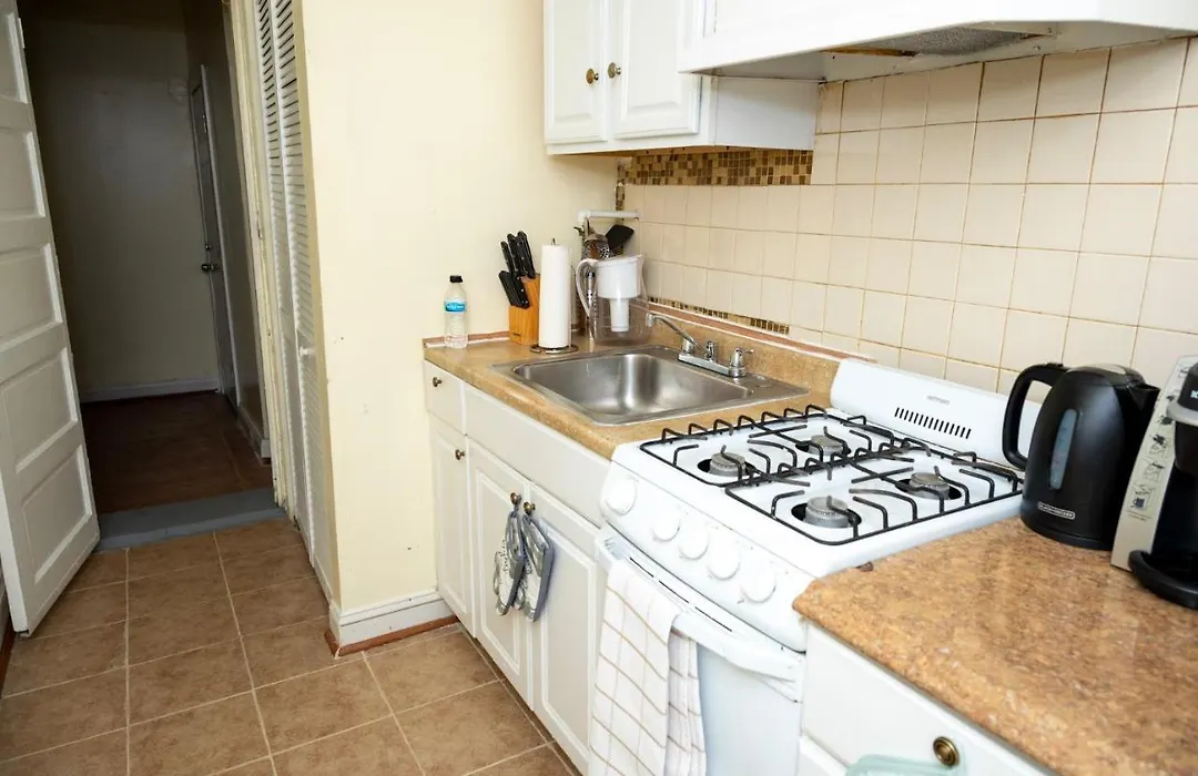 Spacious 2 Bedroom Apartment-1