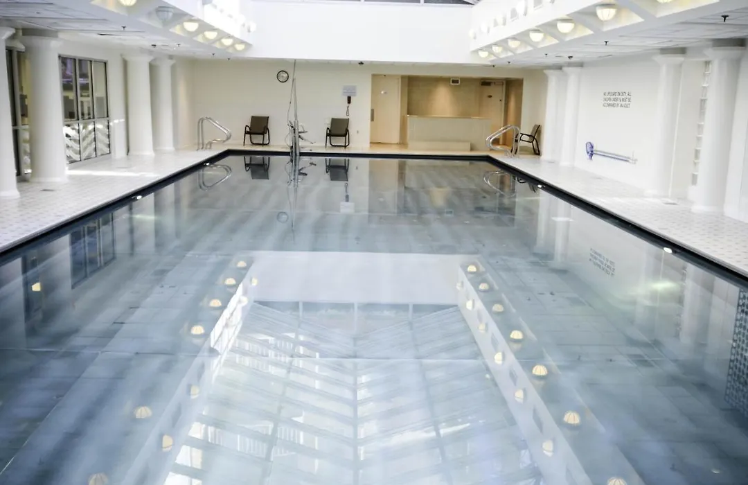 2 Bedroom Fully Furnished Apartment In Downtown Washington-1