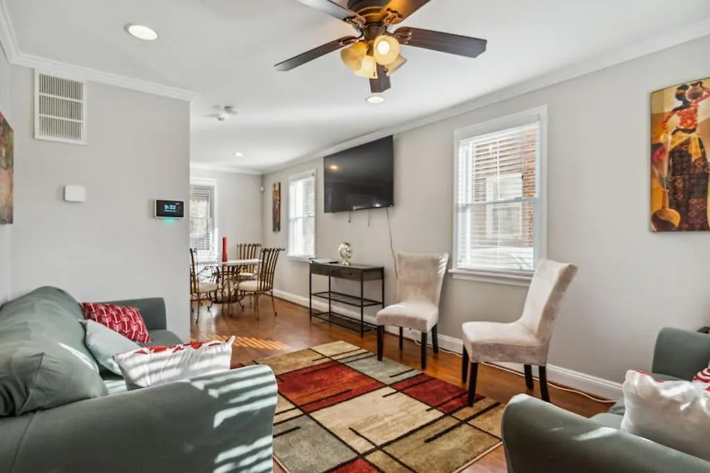 Cozy Semi Detached Home In Ne Dc-1