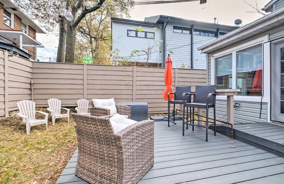Ideally Located Dc Home With Pool Table And Patio-1