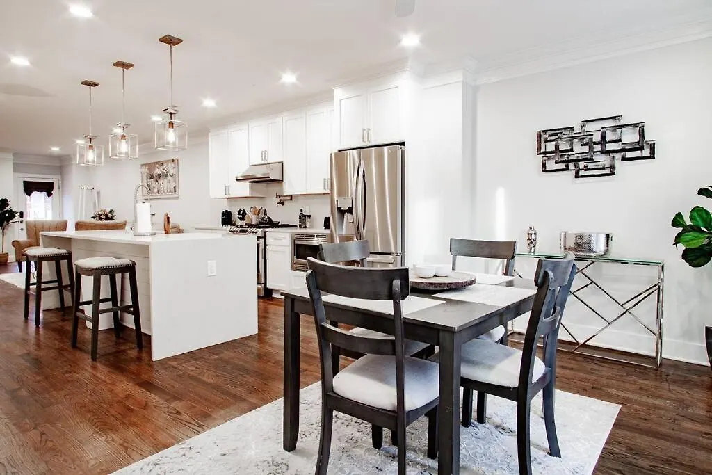 Cheerful 4-Br Home A Dc Homestay-1