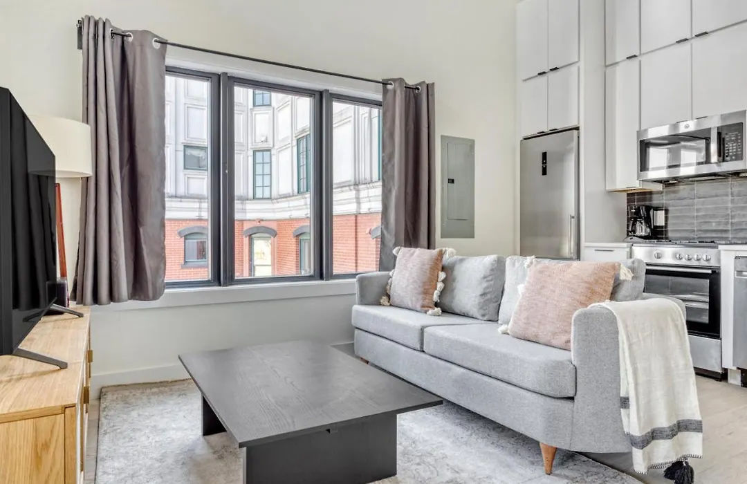 Eastern Mkt 2Br W Wd Rooftop Nr Tj Metro Wdc-407-1