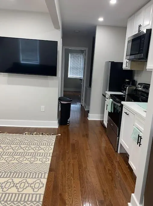 Private Condo Near H Street - Duplex 1 Upstairs-1