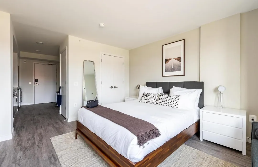 Modern Studio In The Boathouse Apts Near Dtwn Dc-1