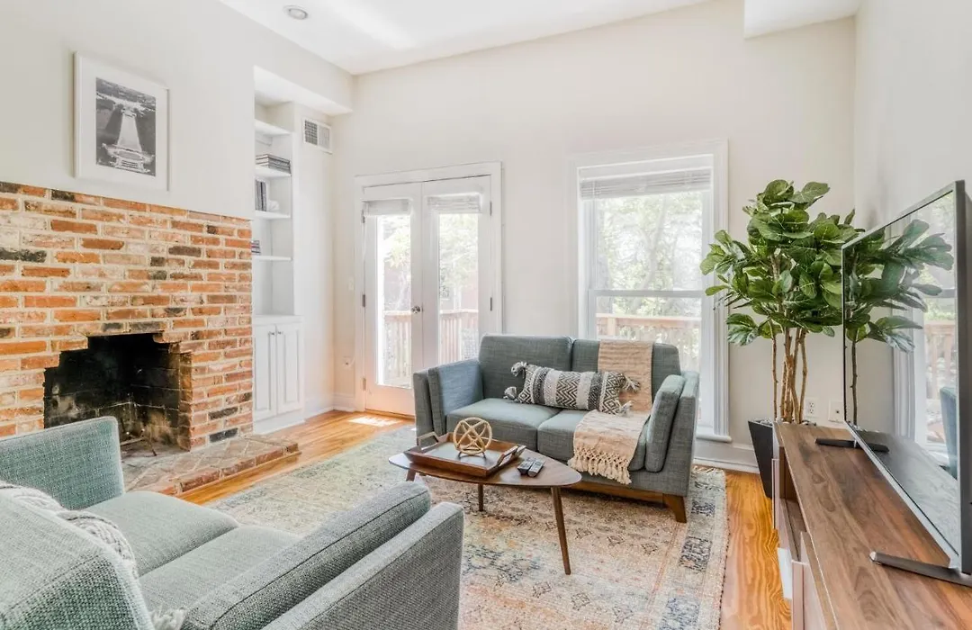 Spacious 3 Bedroom Home Near Capitol Hill Parks-1