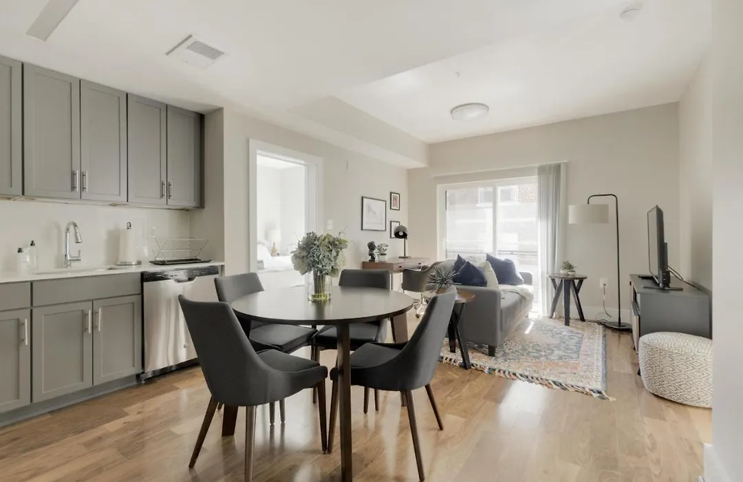 Cleveland Park 2Br Apt With Amenities-1