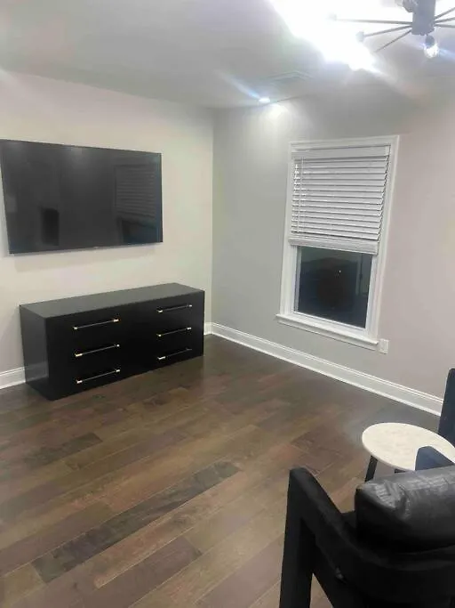 This Must Be The Place Message Me For Additional Discounts Free Parking-1