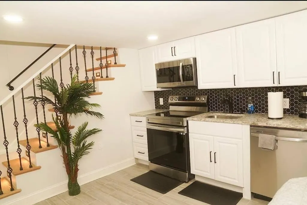 1 Bed 1 Bath Suite-1