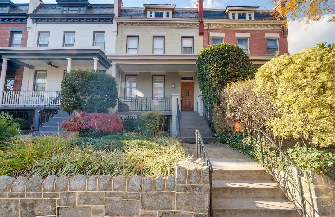 2 Mi To National Mall: Modern Dc Home-1