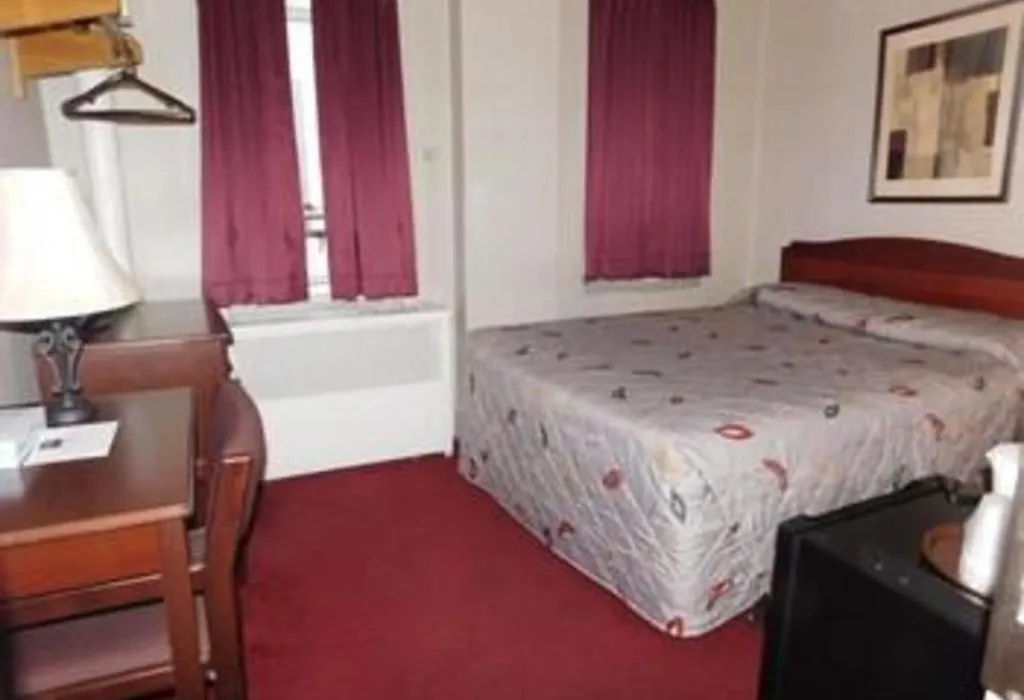 Hotel Harrington-1