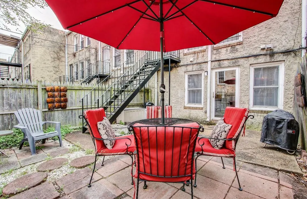 City Chic -- Your Walkable, Capitol Hill Home Away From Home!-1