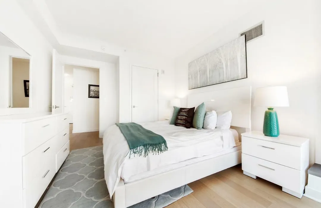 Global Luxury Suites At The Wharf-1