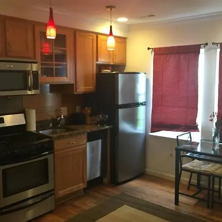 Cozy Dc Condo In Brookland-3