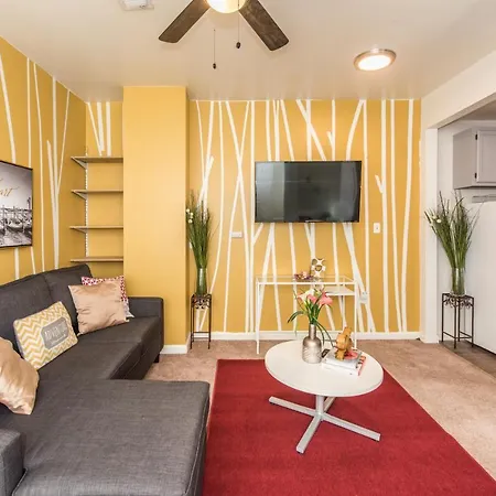 Ch2 Ch3 Fully Furnished Spacious Oasis Dog-Friendly 2Br Capitol Hill-3