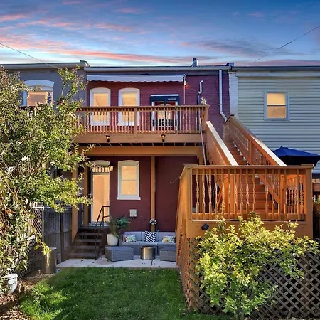 Gorgeous & Unique 2 Bedroom Hidden Gem On H Street-3