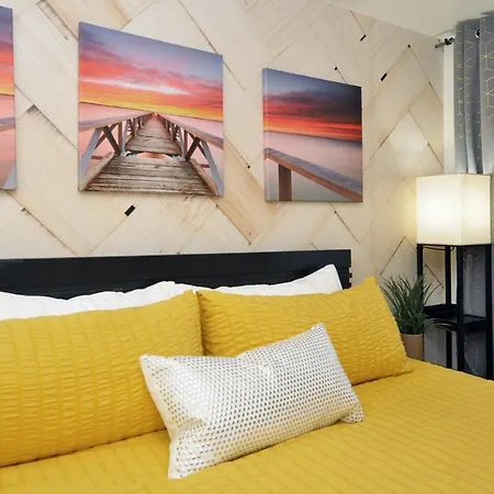 Fully Furnished Apts To Work From Home Or Tour Dc-3