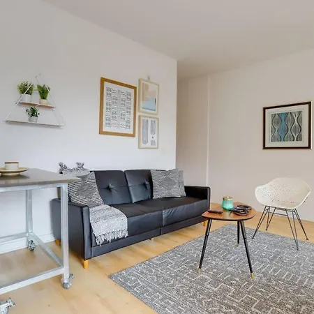 Fantastic 3Br Condo At Shaw With Gym-3