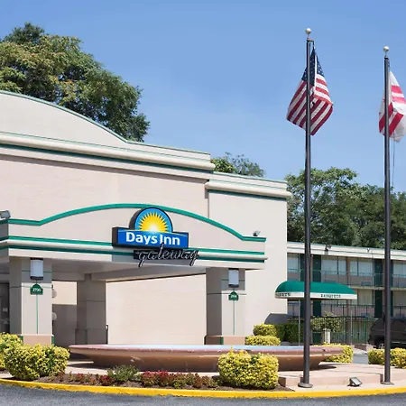 Days Inn By Wyndham Washington Dc/Gateway-3