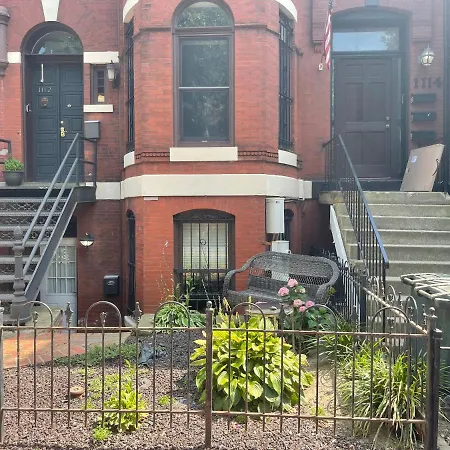 Central Victorian 1-Bed Getaway- National Mall-3