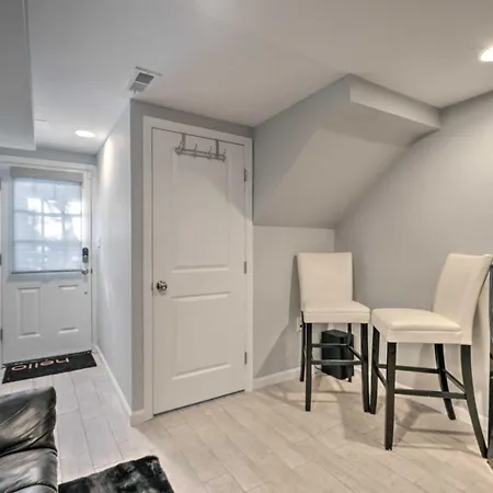 6 Mi To National Mall: Modern Dc Apartment!-2
