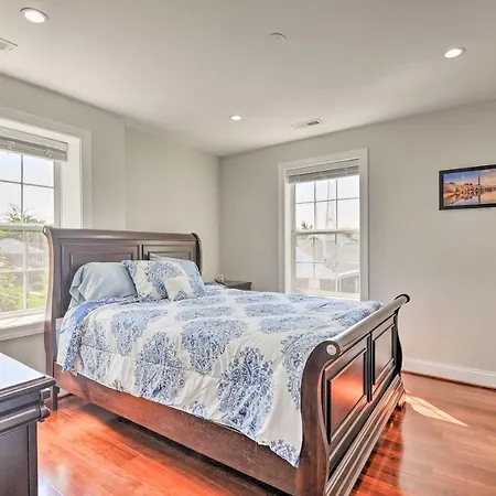 6 Mi To Capitol Hill: Spacious Family Home In Dc-3