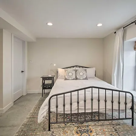 Contemporary Dc Condo With Central Location!-3