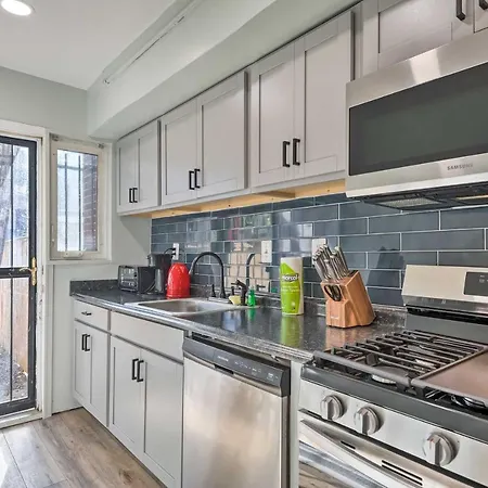 Newly Renovated Dc Escape Near Union Market!-2