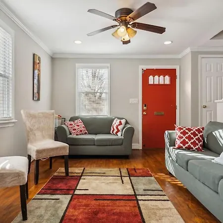 Cozy Semi Detached Home In Ne Dc-2
