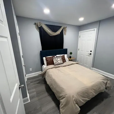 Modern Unit W/ Backyard Hangout-2