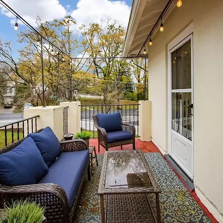 Chevy Chase 4 Bedroom 2 Offices Comfortable Inviting-2