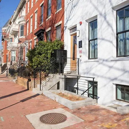 Eastern Mkt 1Br W Wd Rooftop Nr Tj Metro Wdc-406-3