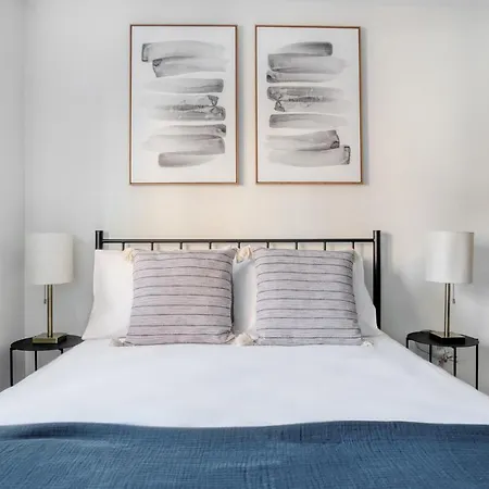 Logan Circle 3Br W Lounge Wd Nr Metro Wdc-459-2
