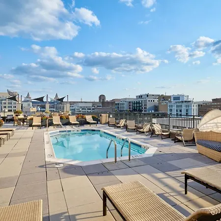Logan Circle 2Br W Gym Wd Pool Nr Bars Wdc-481-2