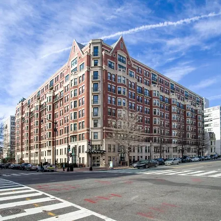 Logan Circle 2Br W Gym Wd Pool Nr Bars Wdc-481-3