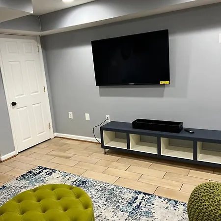 Chic Downtown In-Law Suite-2