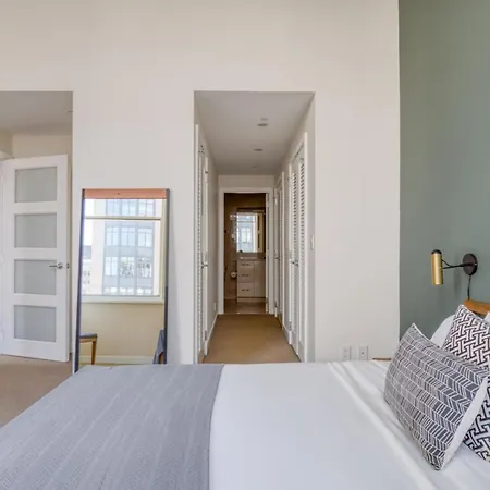 2Br In Penn Quarter W Pool Garden Nr Metro Wdc-32-3