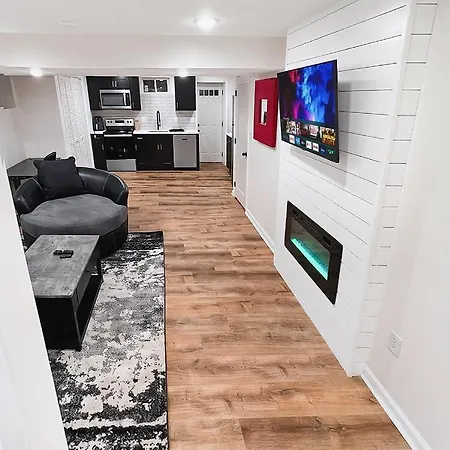Rivera Properties 2Br/3Ba Apartment-2