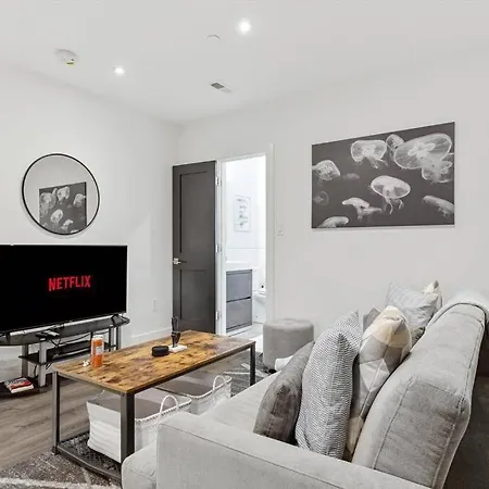 Classy Ledroit Park Oasis 2-Br Close To Metro-3