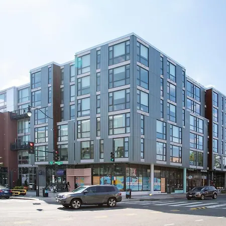 Shaw Jr 1Br W Gym Pool Nr Entertainment Wdc-683-3