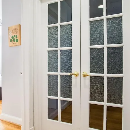 Treat Yourself To Georgetown - Dupont Circle W Backyard-3