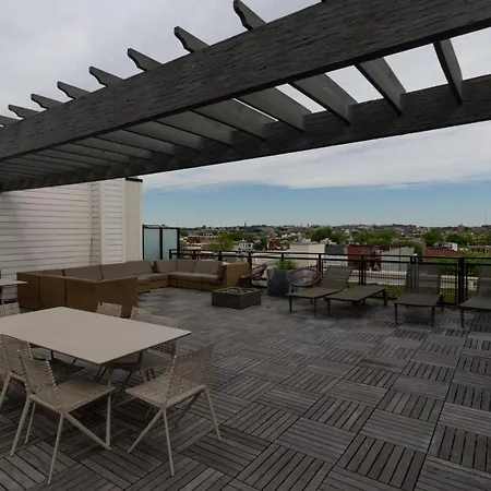 Charming Furnished Studio In Dc Rooftop Deck-2